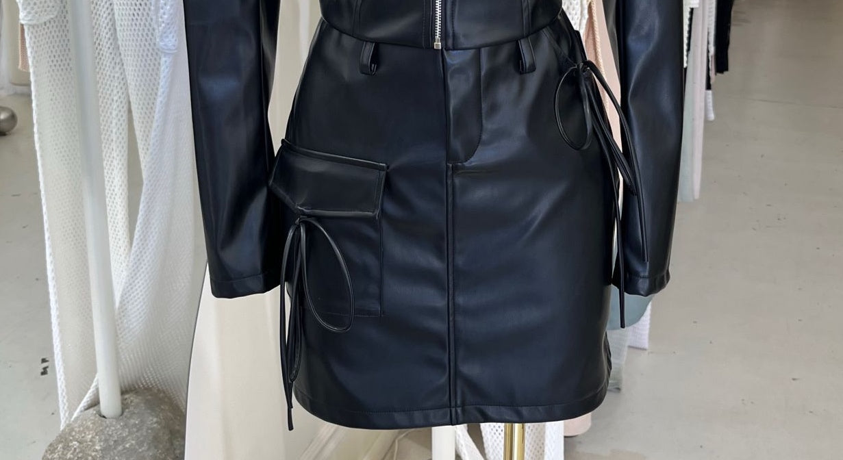 BLACK FAUX  LEATHER SKIRT