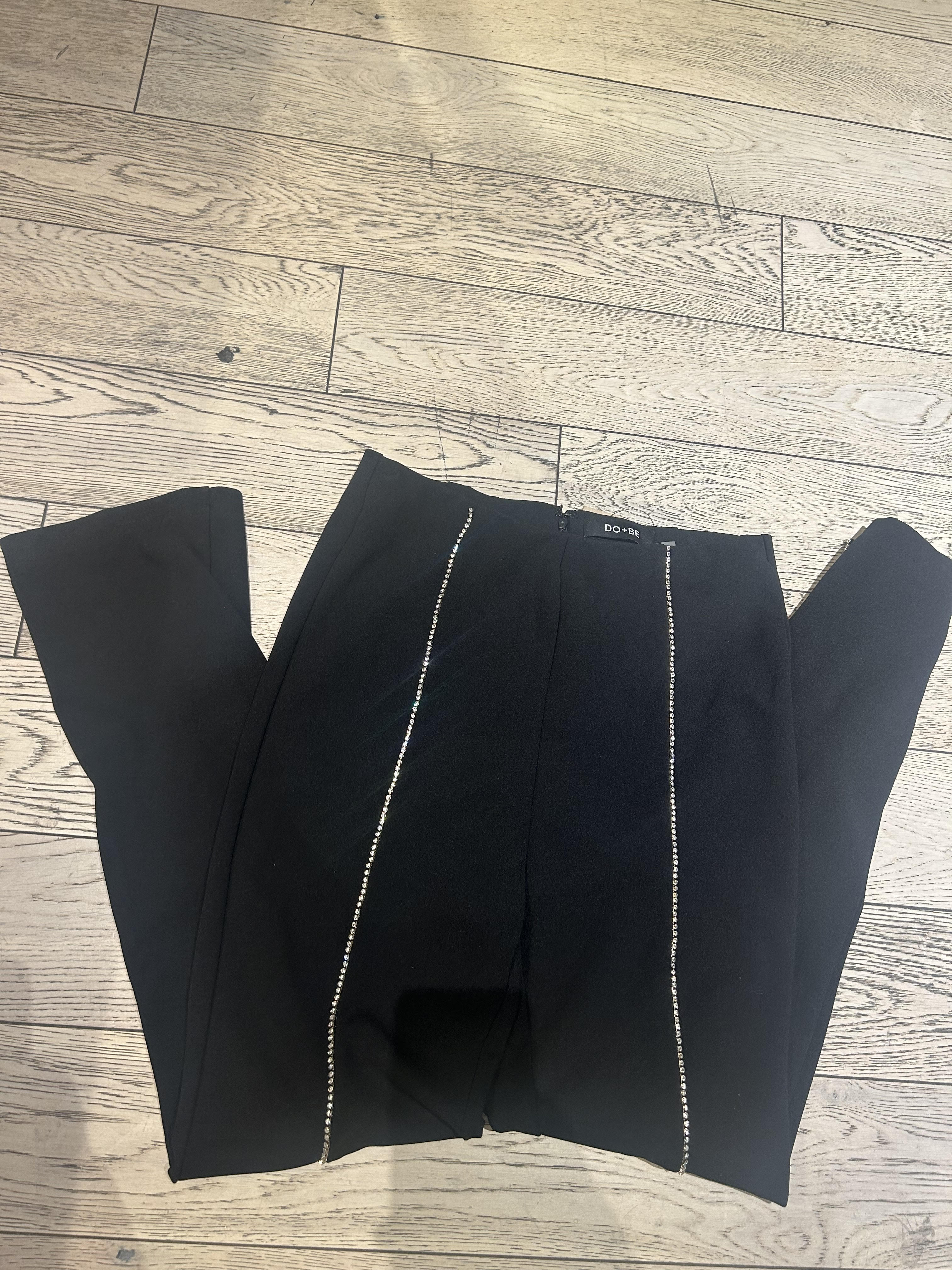 PANTS WITH SPARKLE LINES