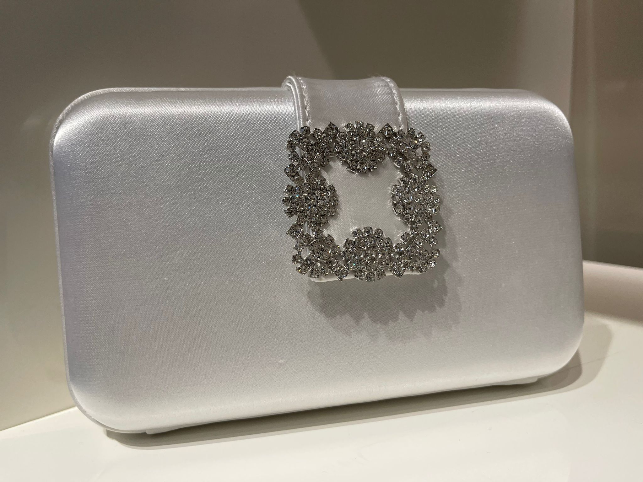 Fashion Solid Clutch with Silver Buckle