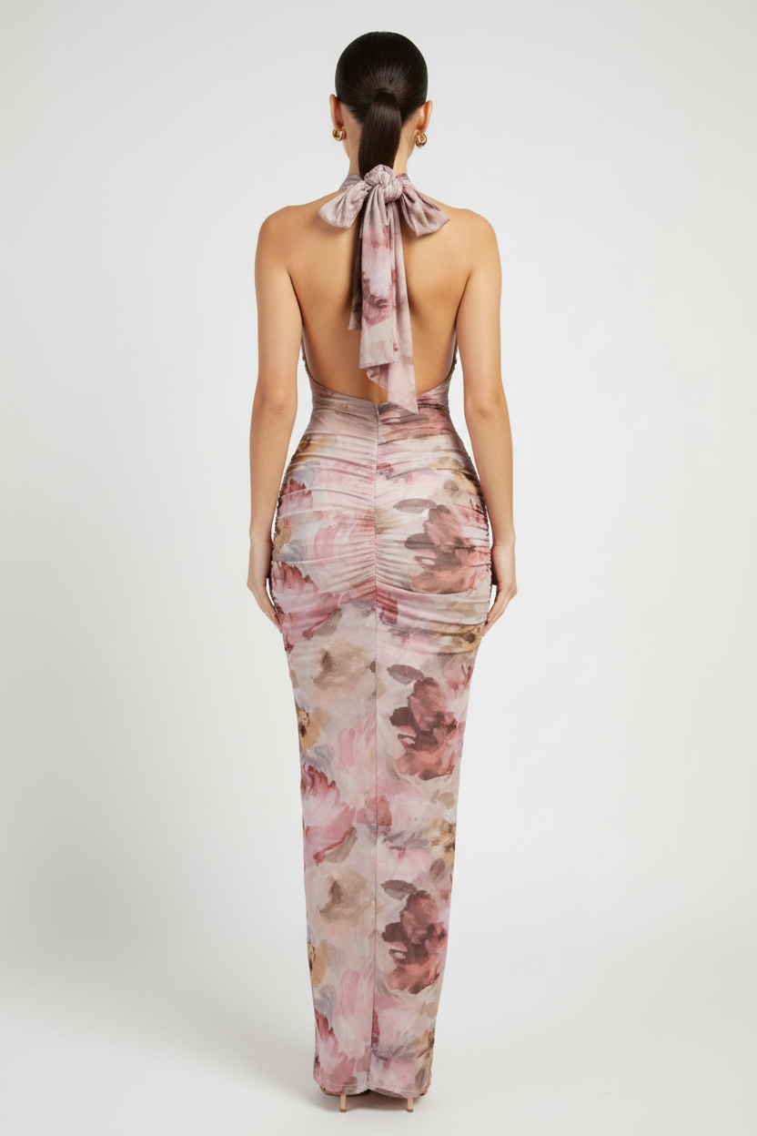 Back view showing halter tie
